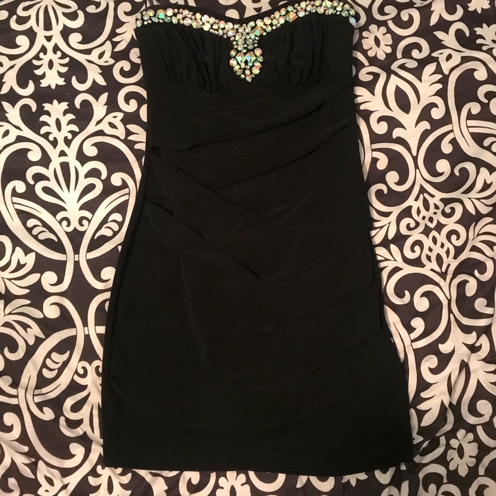 STRAPLESS DRESS w/ BEADING- DEB